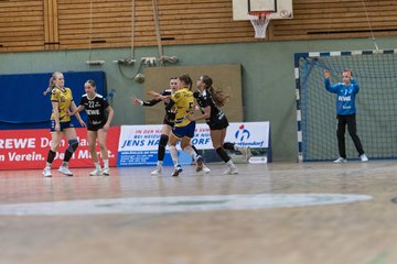 Bild 30 - wCJ SV Henstedt Ulzburg - HSG Herzhorn/Kollmar/Neuendorf : Ergebnis: 35:29